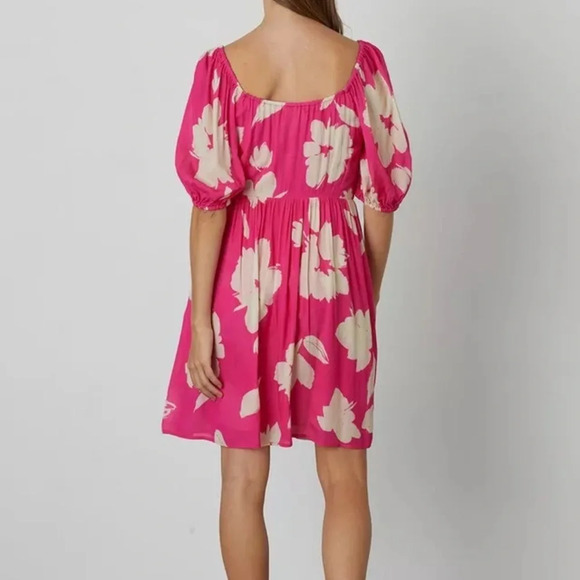 Velvet by Graham & Spencer Makena Twist Front Printed Dress NWT Size Medium - Picture 2 of 14